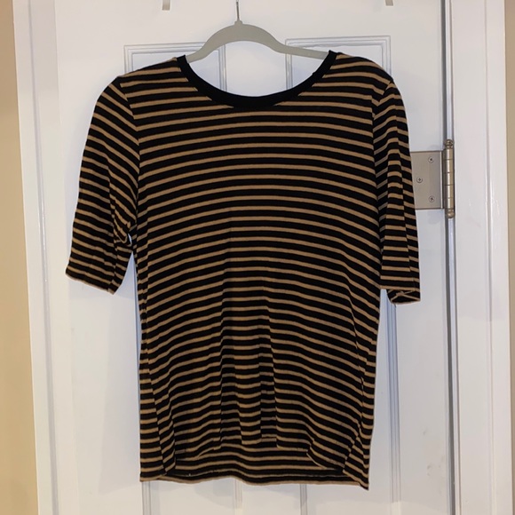 Who What Wear Tops - Black & Gold Short Sleeve Shirt